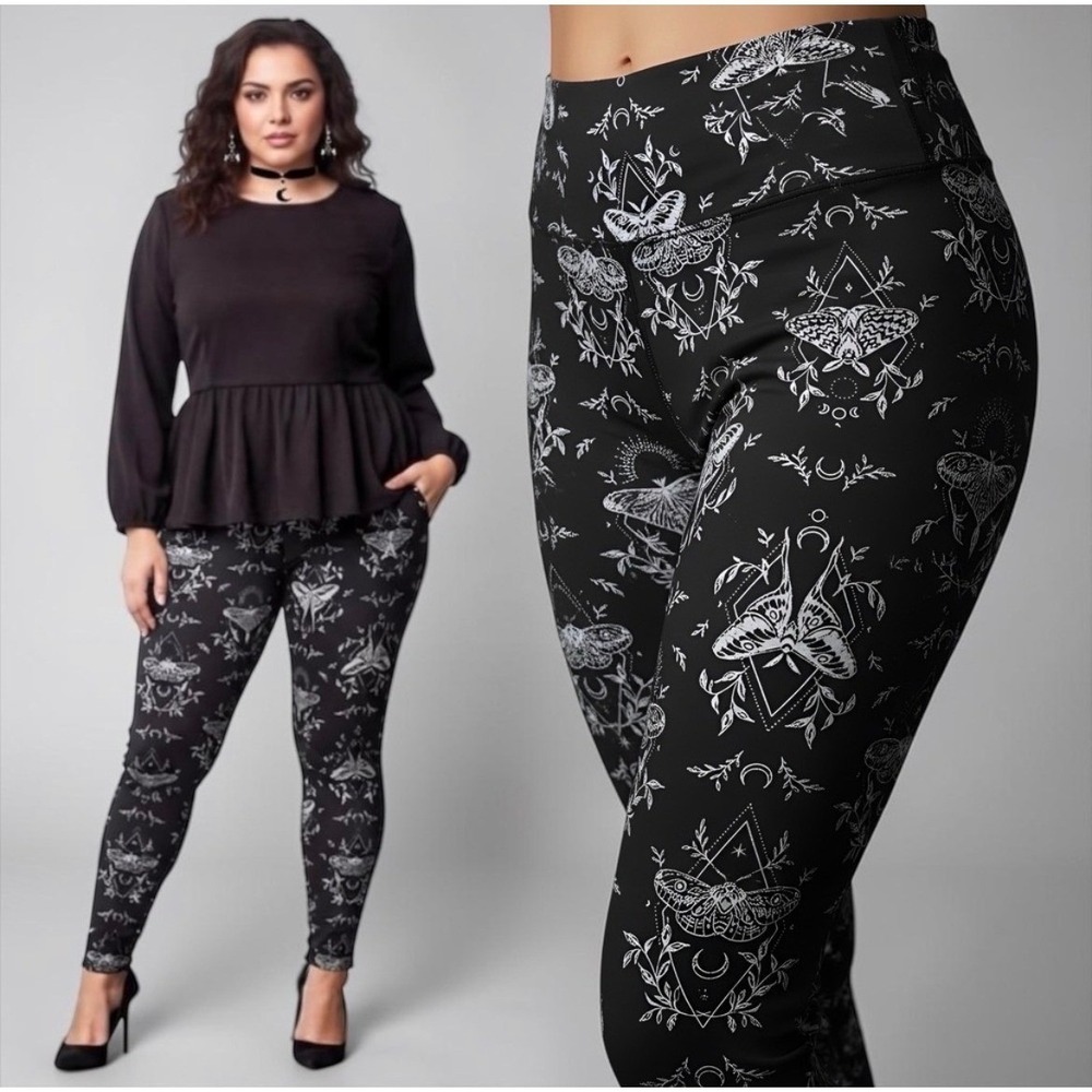TORRID Nightfall Mystic Moths Pattern Goth Gothic Leggings NWT Size 3X